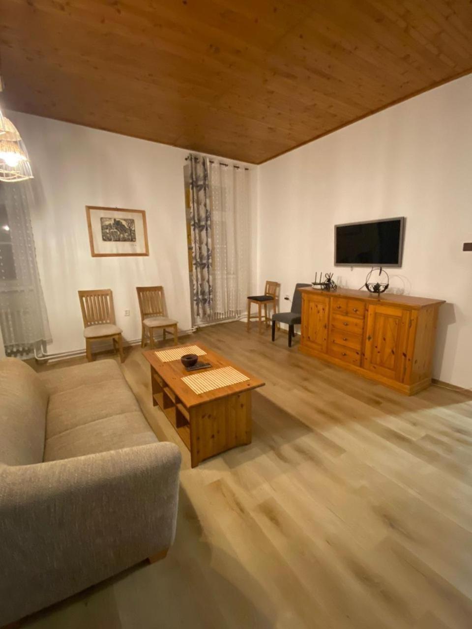 City Apartment Cheb Eksteriør billede