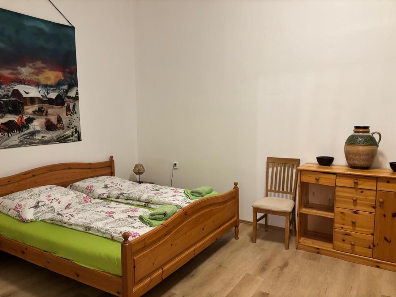 City Apartment Cheb Eksteriør billede